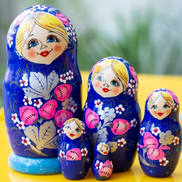búp bê Nga 5 lớp 15cm dâu tây (2)