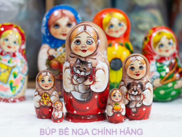 búp bê nga 5 lớp 15 ôm mèo đỏ