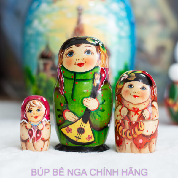 búp bê Nga 3 lớp ôm đàn