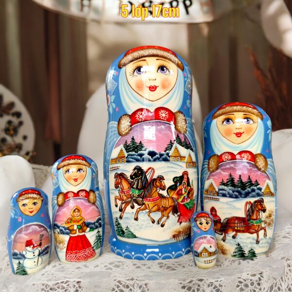 BÚP BÊ NGA 5 LỚP 17CM LỄ HỘI MÙA ĐÔNG