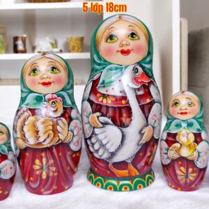 BÚP BÊ NGA 5 LỚP 18CM ÔM NGỖNG