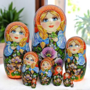 BÚP BÊ NGA 9 LỚP 21CM HOA