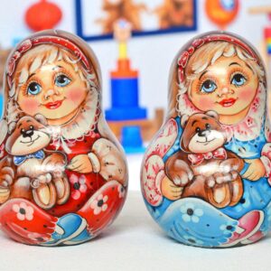 búp bê lật đật gỗ 15cm ôm gấu