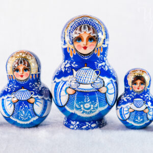 BÚP BÊ NGA 5 LỚP 15CM MỜI TRÀ