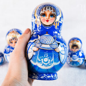 BÚP BÊ NGA 5 LỚP 15CM MỜI TRÀ