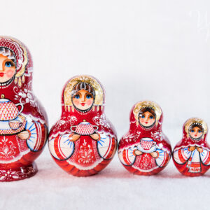 BÚP BÊ NGA 5 LỚP 15CM MỜI TRÀ ĐỎ