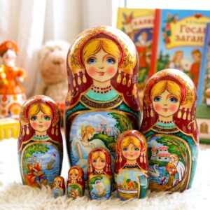 Búp bê Nga 7 lớp 22cm cổ tích