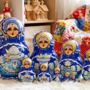 BÚP BÊ NGA 10 LỚP 20CM MỜI TRÀ